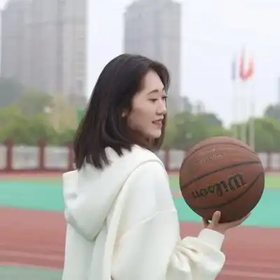 夏娟成